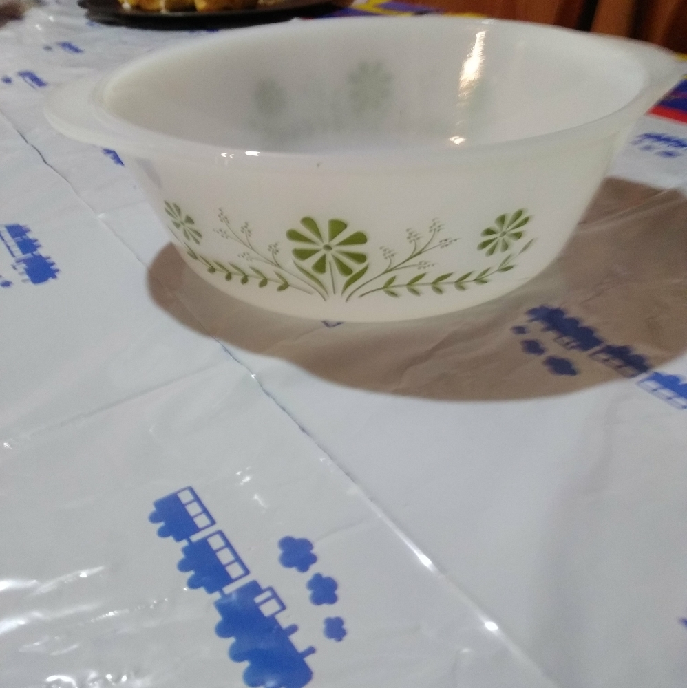 VINTAGE BAKE KING PYREX DISH BOWL GREEN CANDY